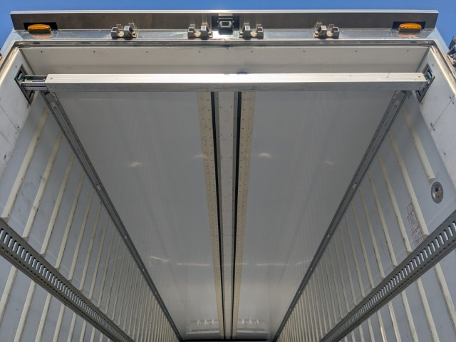 日野 プロフィア 大型 ウィング 2DG-FW1AHG(100070) 10枚目