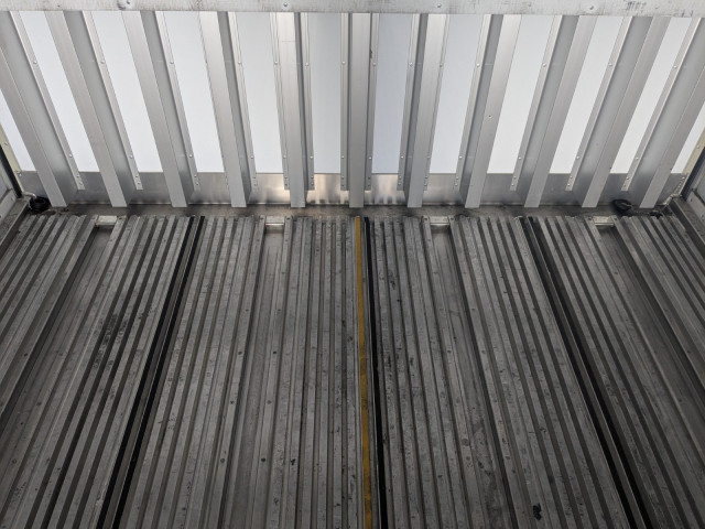 日野 プロフィア 大型 ウィング 2DG-FW1AHG(100070) 16枚目