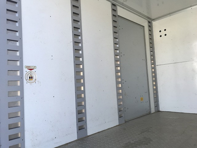 いすゞ エルフ 小型 バン 2RG-NMR88AN(100072) 24枚目