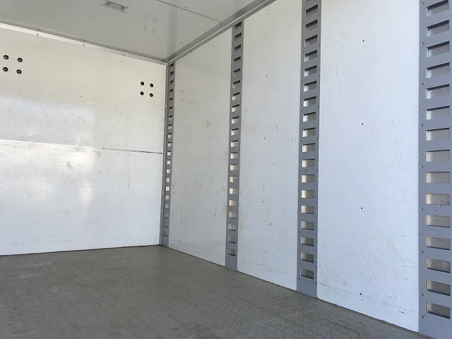 いすゞ エルフ 小型 バン 2RG-NMR88AN(100072) 25枚目