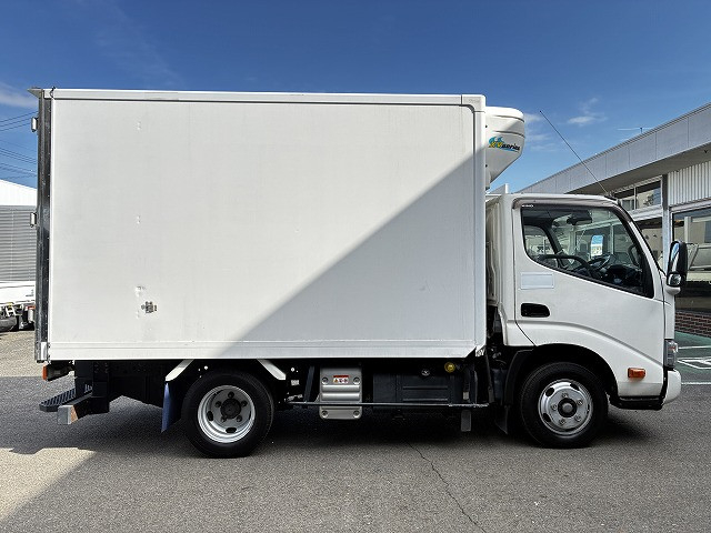 日野 デュトロ 小型 冷蔵冷凍バン 2RG-XZC605M(100073) 5枚目