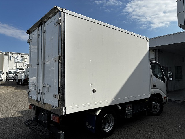 日野 デュトロ 小型 冷蔵冷凍バン 2RG-XZC605M(100073) 8枚目
