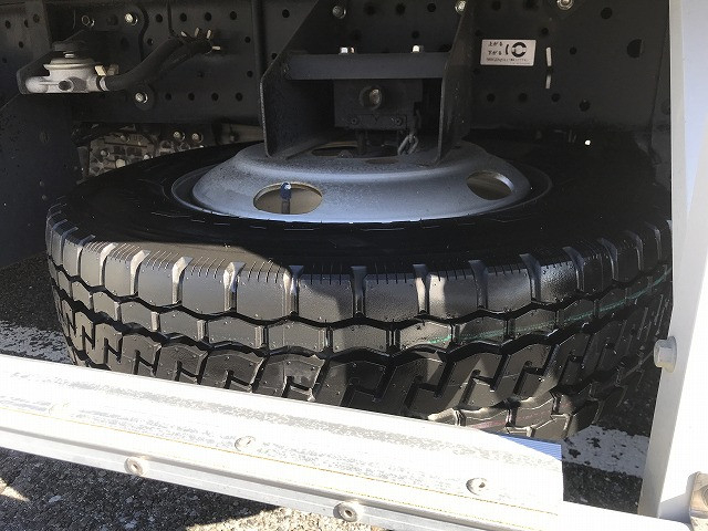 いすゞ エルフ 小型 バン 2RG-NMR88AN(100072) 43枚目