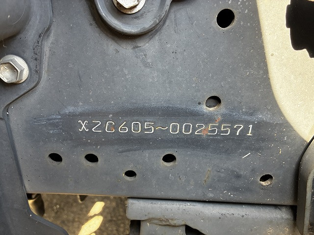 日野 デュトロ 小型 冷蔵冷凍バン 2RG-XZC605M(100073) 21枚目