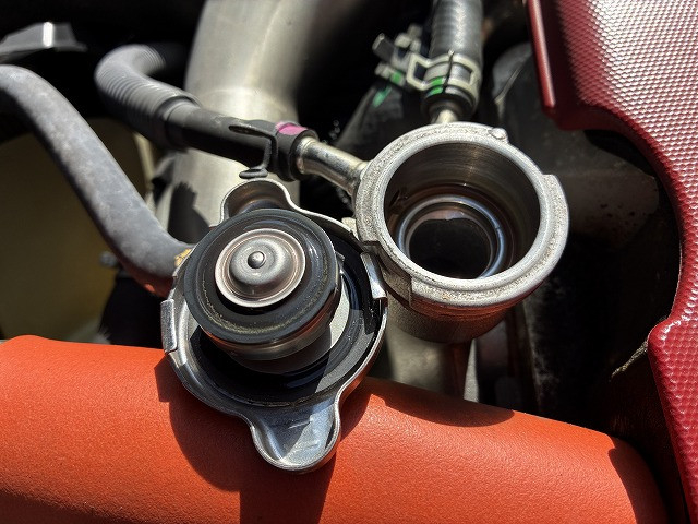 日野 デュトロ 小型 冷蔵冷凍バン 2RG-XZC605M(100073) 26枚目