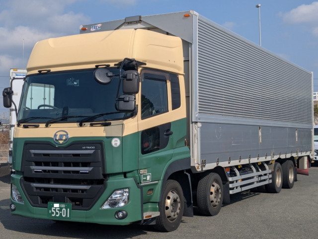 UDトラックス（日産） クオン 大型 ウィング 2PG-CG5CA(100074) 1枚目