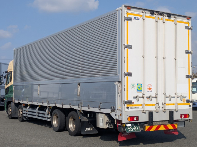 UDトラックス（日産） クオン 大型 ウィング 2PG-CG5CA(100074) 4枚目