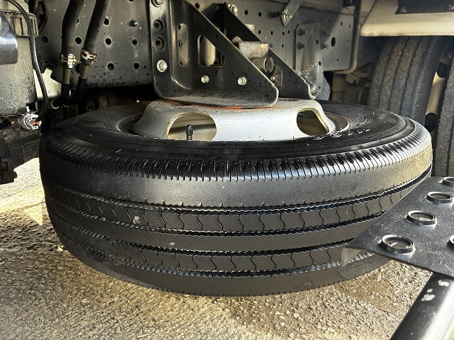 日野 デュトロ 小型 冷蔵冷凍バン 2RG-XZC605M(100073) 31枚目