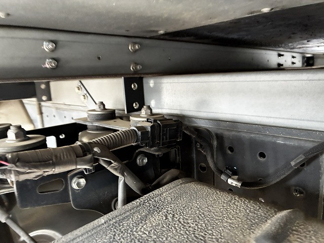 日野 デュトロ 小型 冷蔵冷凍バン 2RG-XZC605M(100073) 33枚目