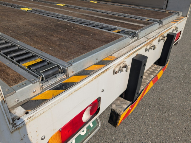 UDトラックス（日産） クオン 大型 ウィング 2PG-CG5CA(100074) 10枚目