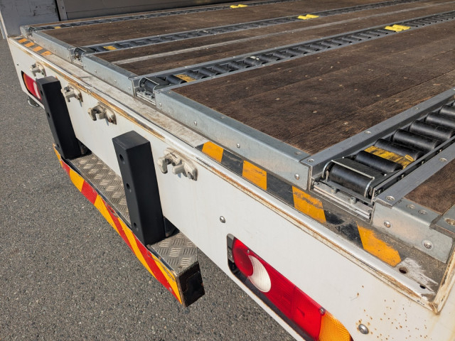 UDトラックス（日産） クオン 大型 ウィング 2PG-CG5CA(100074) 11枚目