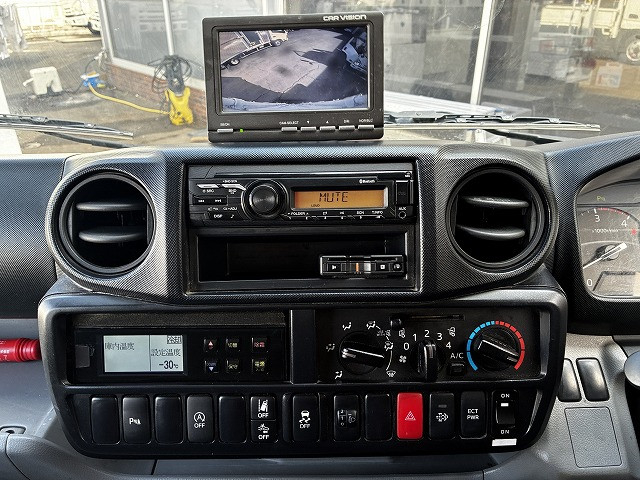 日野 デュトロ 小型 冷蔵冷凍バン 2RG-XZC605M(100073) 40枚目