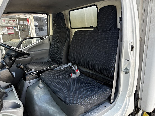 日野 デュトロ 小型 冷蔵冷凍バン 2RG-XZC605M(100073) 46枚目