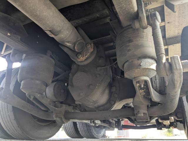 UDトラックス（日産） クオン 大型 ウィング 2PG-CG5CA(100074) 26枚目