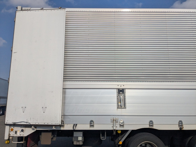 UDトラックス（日産） クオン 大型 ウィング 2PG-CG5CA(100074) 29枚目