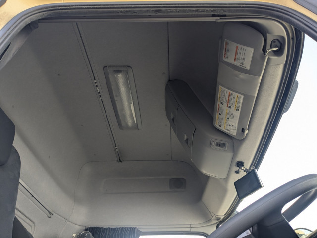 UDトラックス（日産） クオン 大型 ウィング 2PG-CG5CA(100074) 35枚目