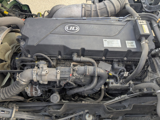 UDトラックス（日産） クオン 大型 ウィング 2PG-CG5CA(100074) 40枚目