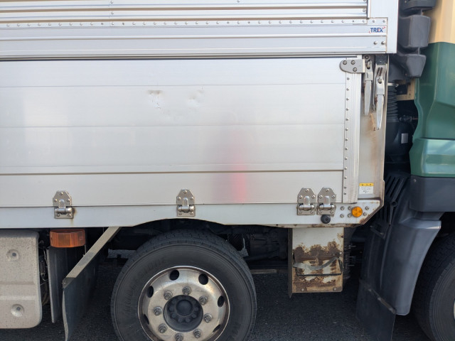 UDトラックス（日産） クオン 大型 ウィング 2PG-CG5CA(100074) 48枚目