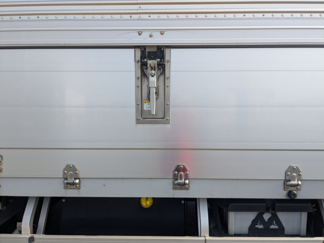 UDトラックス（日産） クオン 大型 ウィング 2PG-CG5CA(100074) 49枚目