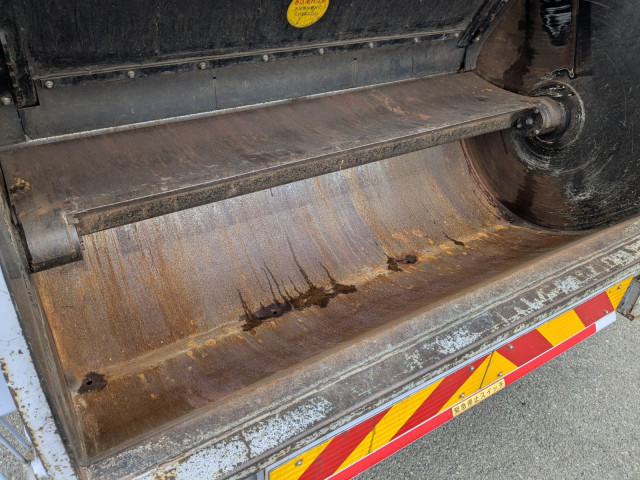 日野 デュトロ 小型 塵芥車（プレス式） TKG-XZU700M(100077) 10枚目