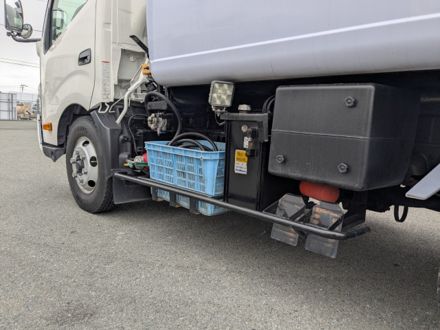 日野 デュトロ 小型 塵芥車（プレス式） TKG-XZU700M(100077) 13枚目
