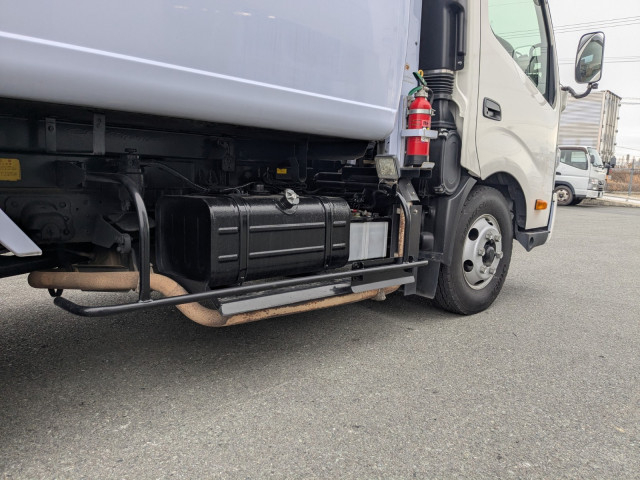 日野 デュトロ 小型 塵芥車（プレス式） TKG-XZU700M(100077) 17枚目