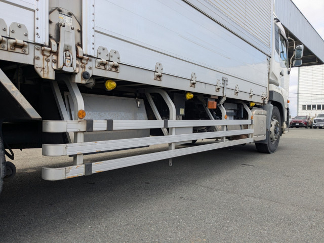 UDトラックス（日産） クオン 大型 ウィング QPG-CD5ZA(100081) 17枚目