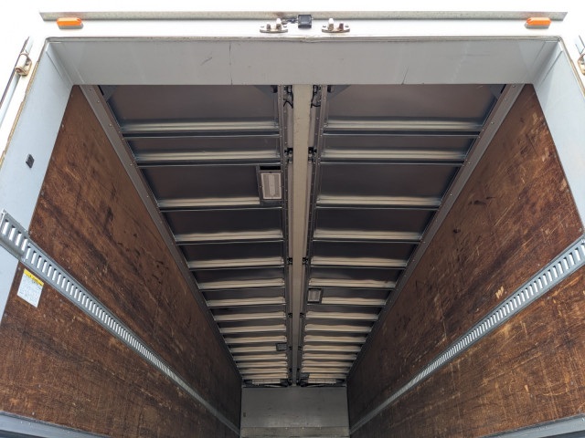 UDトラックス（日産） クオン 大型 ウィング QPG-CD5ZA(100081) 20枚目