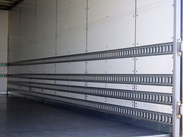 いすゞ フォワード 中型 バン TKG-FRR90T2(100082) 9枚目