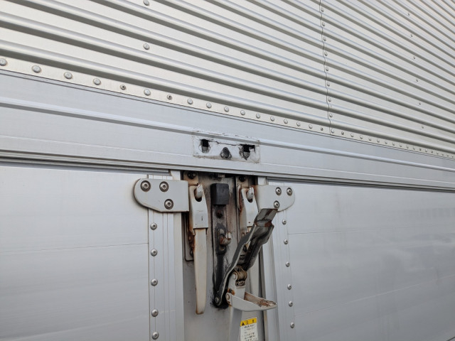 UDトラックス（日産） クオン 大型 ウィング QPG-CD5ZA(100081) 34枚目