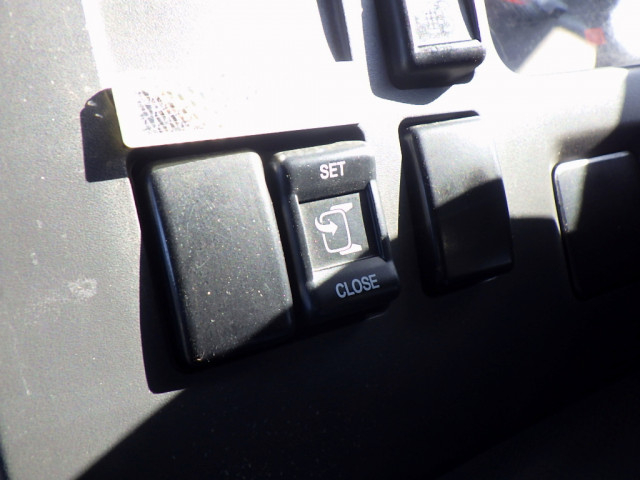 いすゞ フォワード 中型 バン TKG-FRR90T2(100082) 19枚目