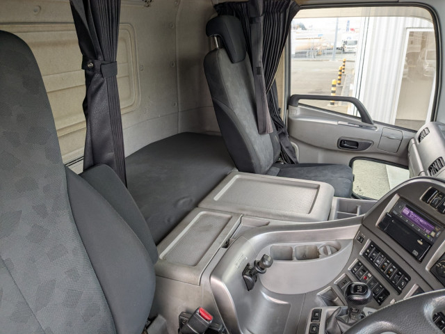 UDトラックス（日産） クオン 大型 ウィング QPG-CD5ZA(100081) 39枚目