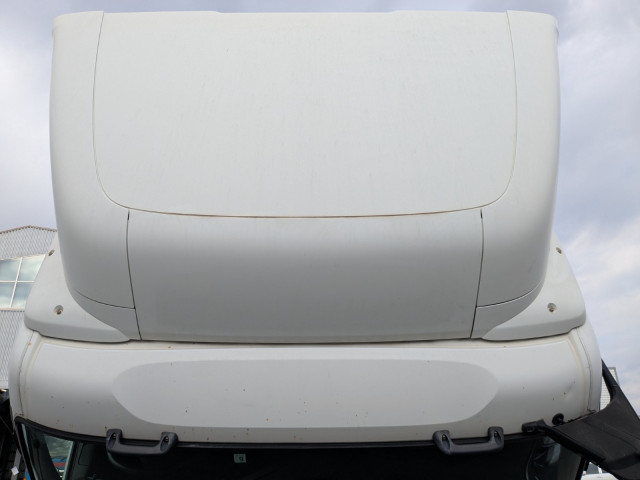 UDトラックス（日産） クオン 大型 ウィング QPG-CD5ZA(100081) 46枚目