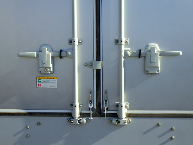 いすゞ フォワード 中型 バン TKG-FRR90T2(100082) 38枚目