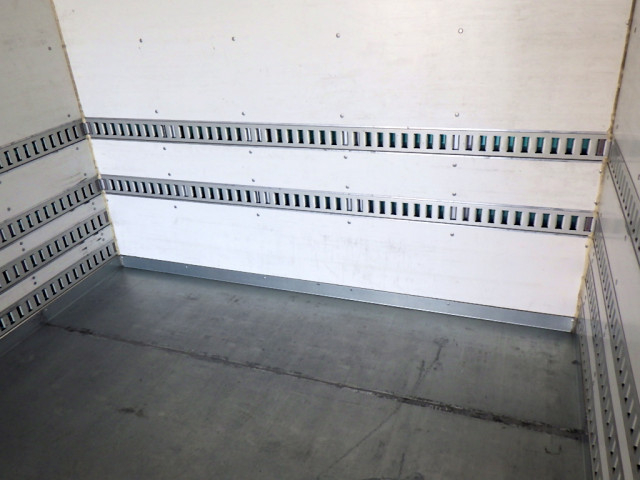 いすゞ フォワード 中型 バン TKG-FRR90T2(100082) 40枚目