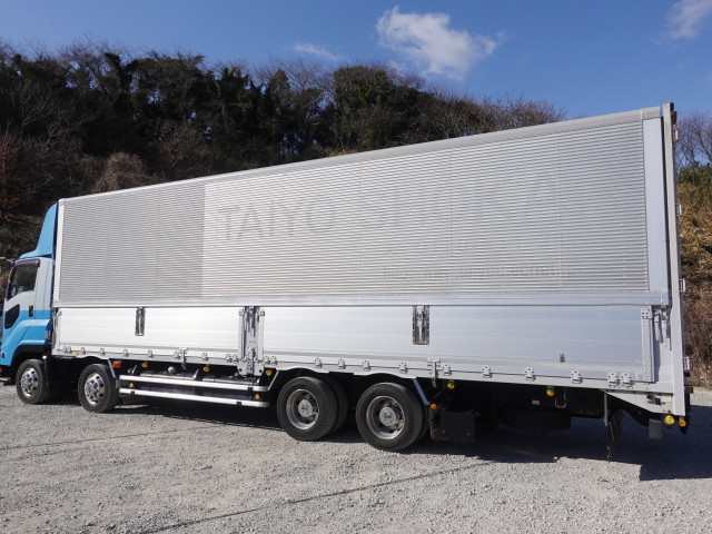 いすゞ ギガ 大型 ウィング QPG-CYJ77B(100084) 10枚目