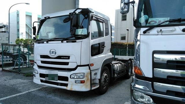 UDトラックス（日産） クオン 大型 トラクタ QKG-GK5XAB(3111) 1枚目