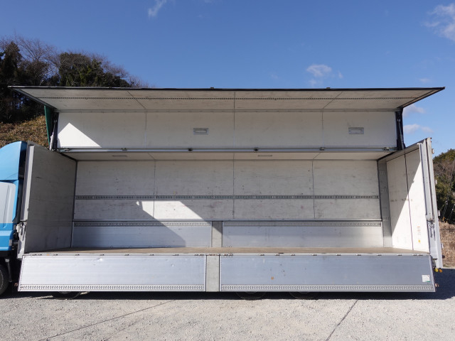 いすゞ ギガ 大型 ウィング QPG-CYJ77B(100084) 14枚目