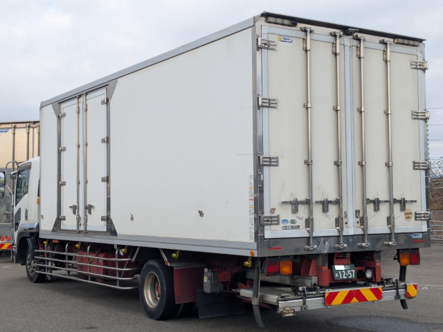 いすゞ フォワード 中型 冷蔵冷凍バン TKG-FRR90T2(100085) 5枚目