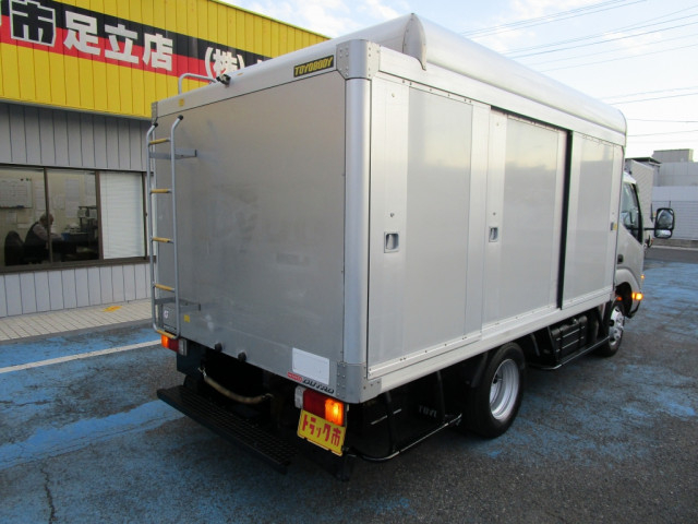 日野 デュトロ 小型 バン TKG-XZC605M(100086) 3枚目