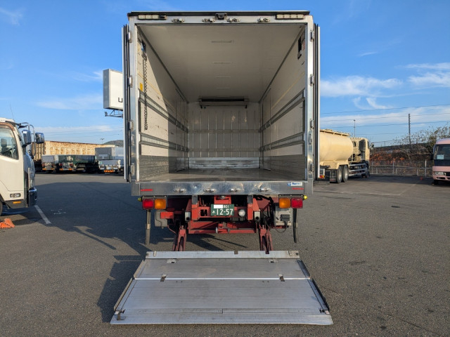 いすゞ フォワード 中型 冷蔵冷凍バン TKG-FRR90T2(100085) 9枚目