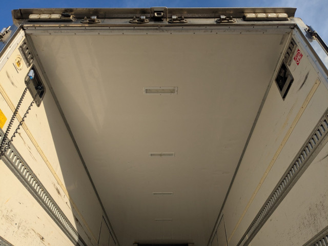 いすゞ フォワード 中型 冷蔵冷凍バン TKG-FRR90T2(100085) 11枚目