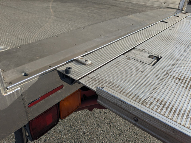 いすゞ フォワード 中型 冷蔵冷凍バン TKG-FRR90T2(100085) 13枚目