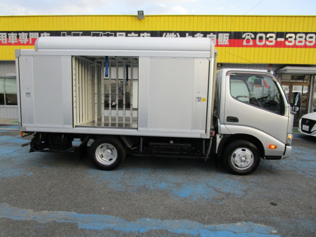 日野 デュトロ 小型 バン TKG-XZC605M(100086) 11枚目