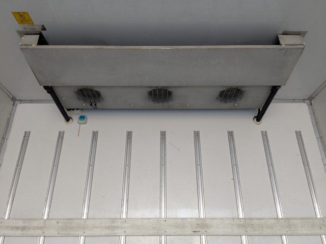 いすゞ フォワード 中型 冷蔵冷凍バン TKG-FRR90T2(100085) 20枚目