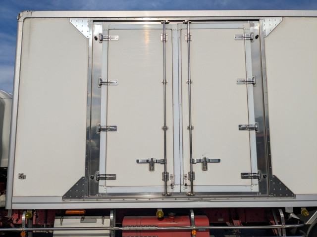 いすゞ フォワード 中型 冷蔵冷凍バン TKG-FRR90T2(100085) 27枚目