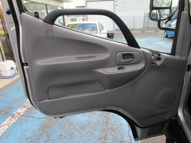 日野 デュトロ 小型 バン TKG-XZC605M(100086) 30枚目