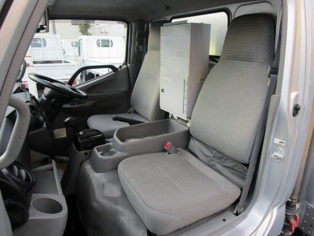 日野 デュトロ 小型 バン TKG-XZC605M(100086) 38枚目