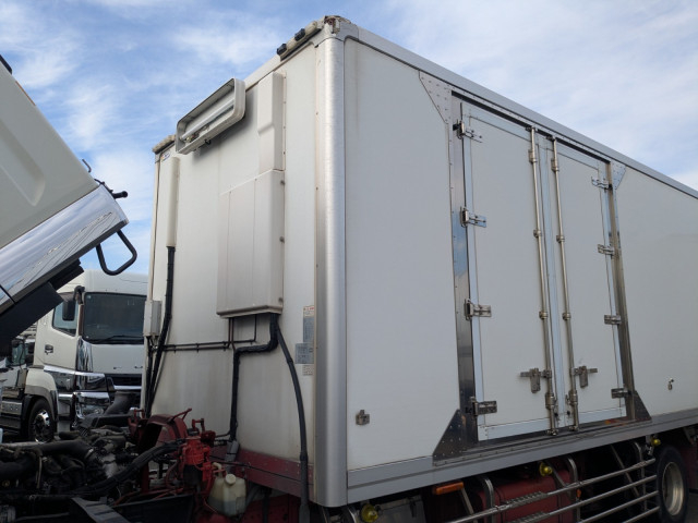 いすゞ フォワード 中型 冷蔵冷凍バン TKG-FRR90T2(100085) 42枚目