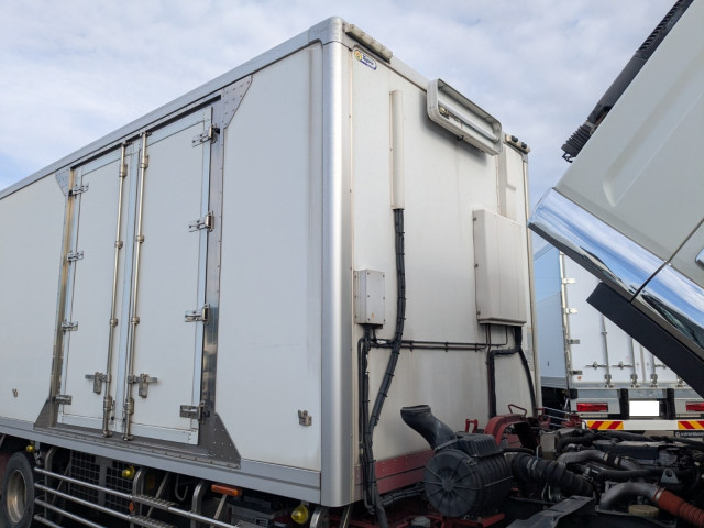 いすゞ フォワード 中型 冷蔵冷凍バン TKG-FRR90T2(100085) 45枚目